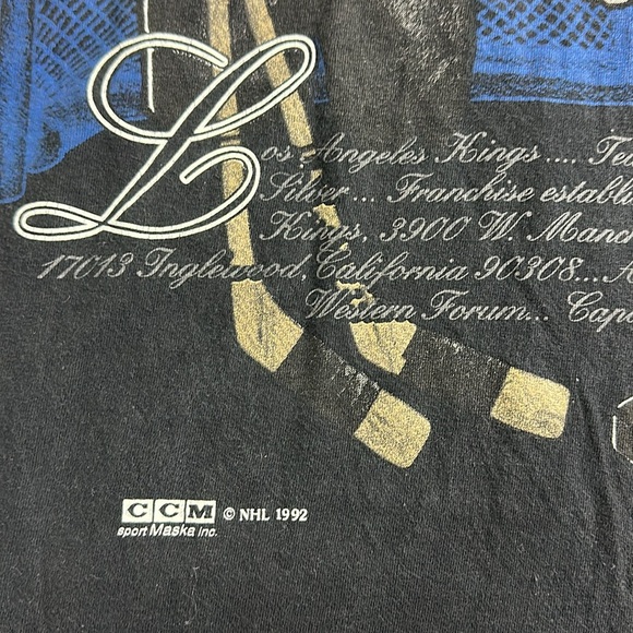 Los Angeles Kings NHL Vintage 90s Nutmeg Mills  Black Graphic T-Shirt - Size XL - Picture 7 of 9